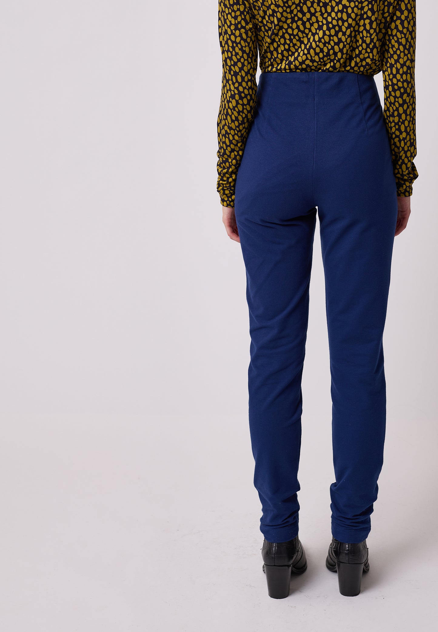Hose, Modell Nola