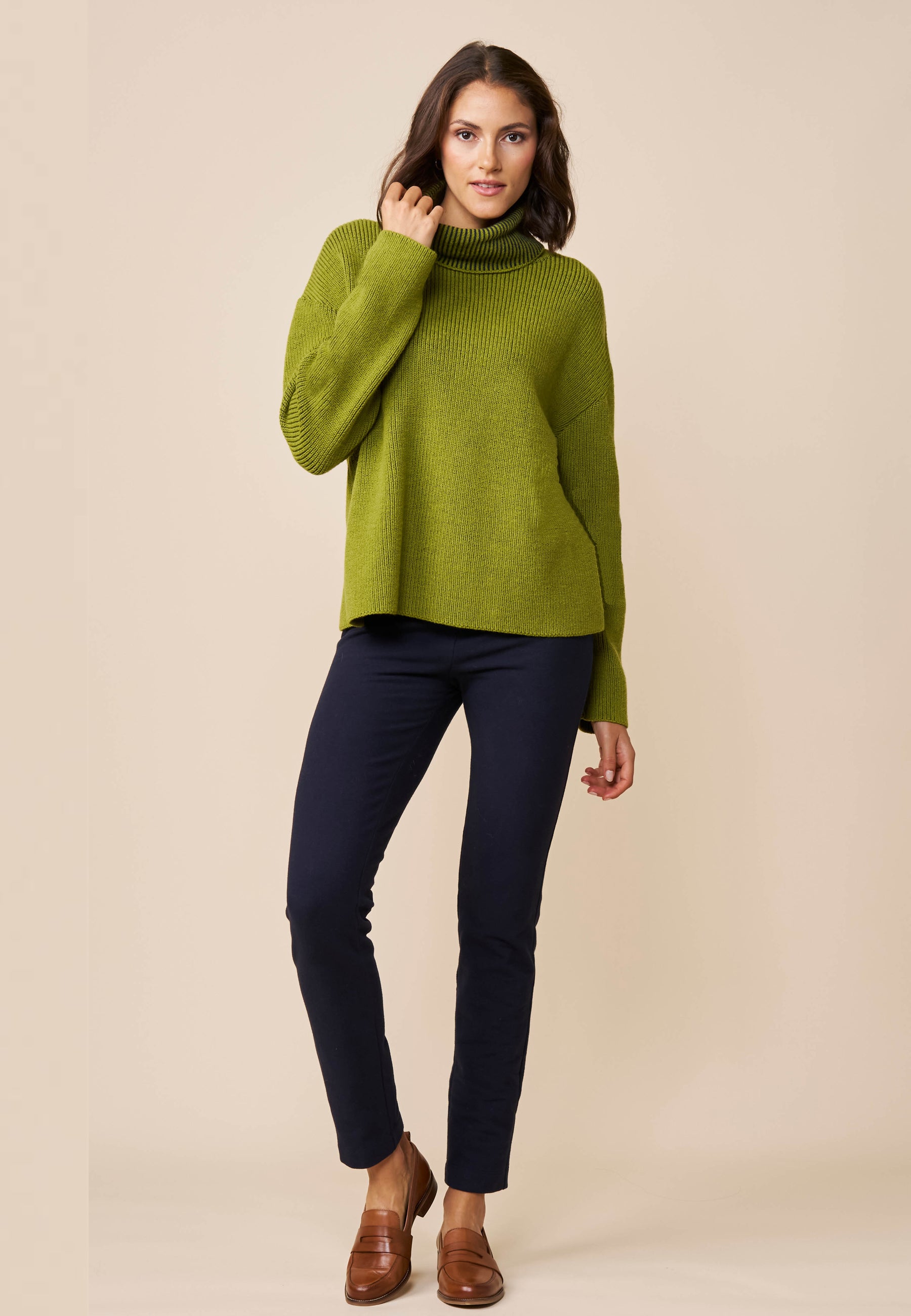 Pullover-damen-bio-schurwolle-grün
