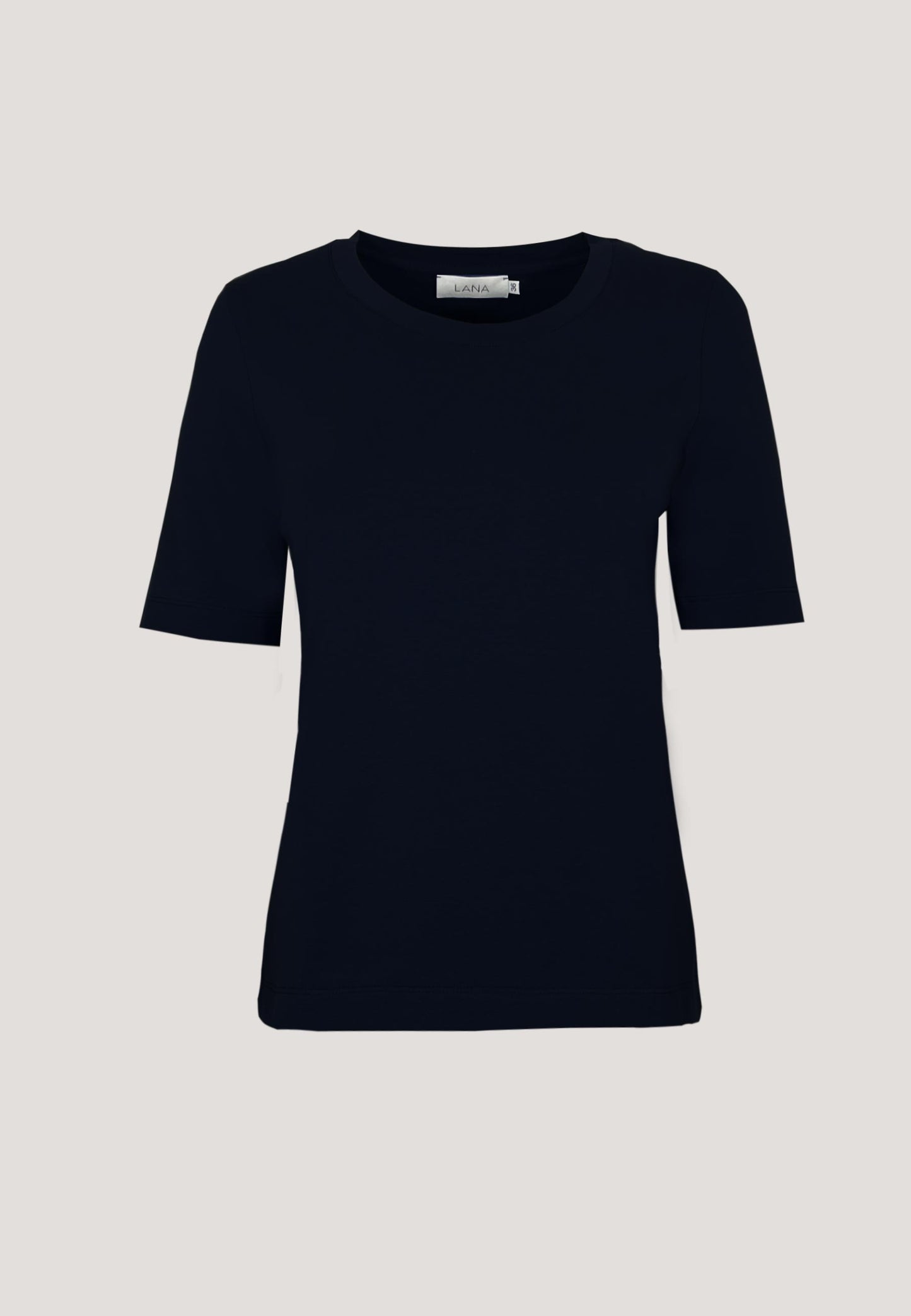 Shirt, Modell Vinnie in tiefem Schwarz mit halblangen Ärmeln und schmaler Passform aus weichem Stoff