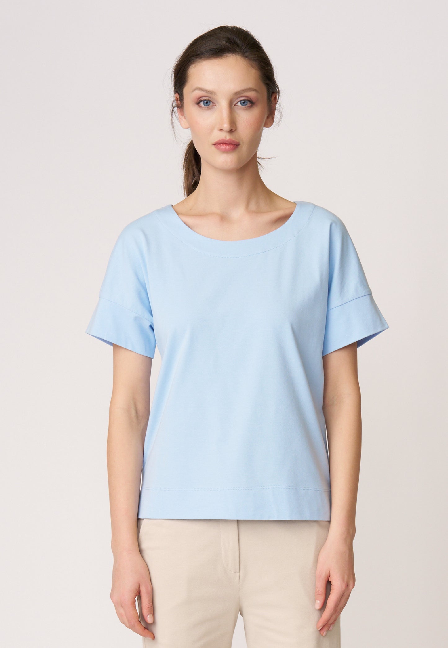 Shirt, model Sarah