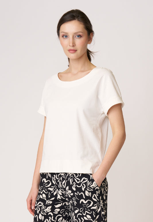 Shirt, model Sarah