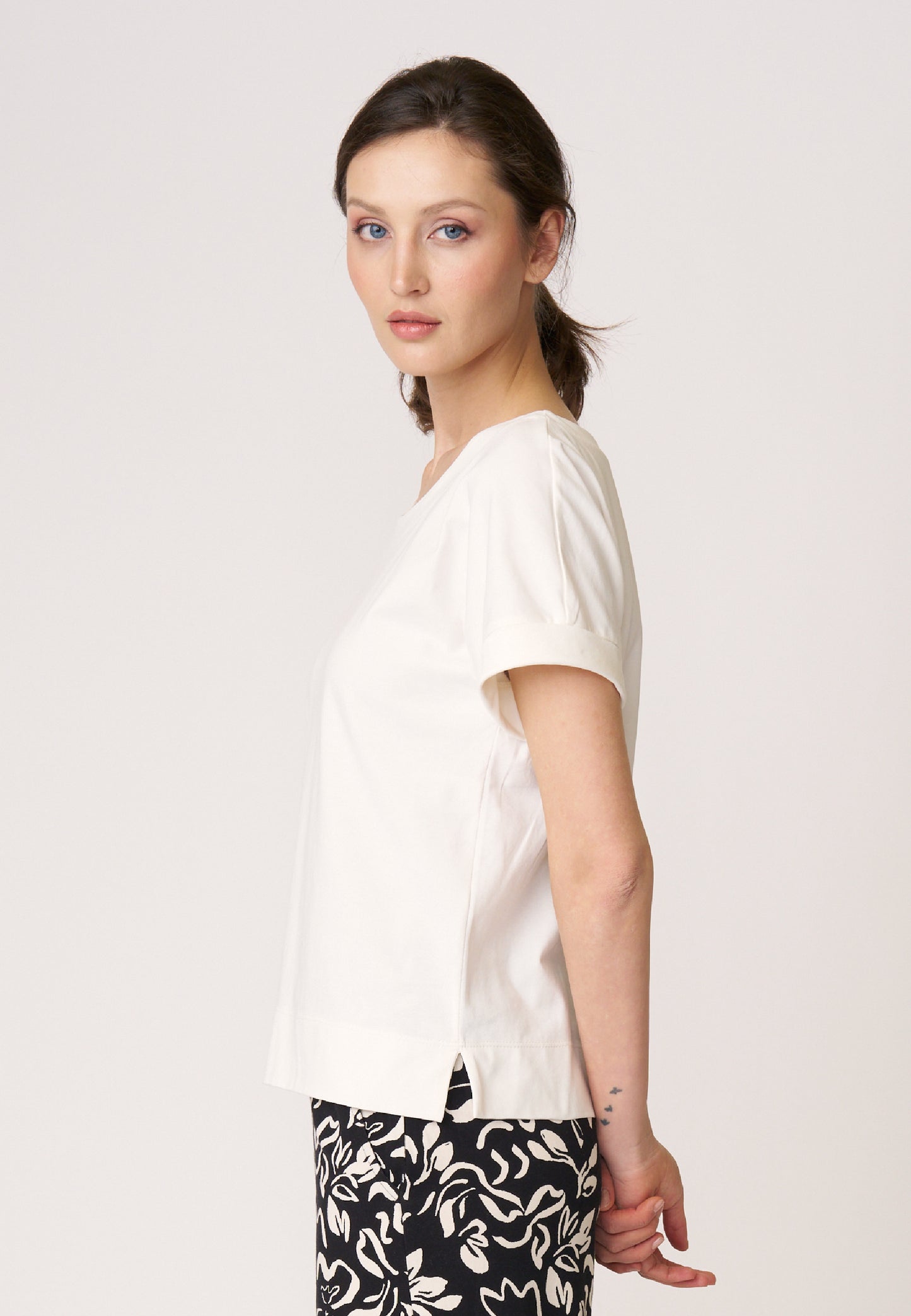 Shirt, model Sarah