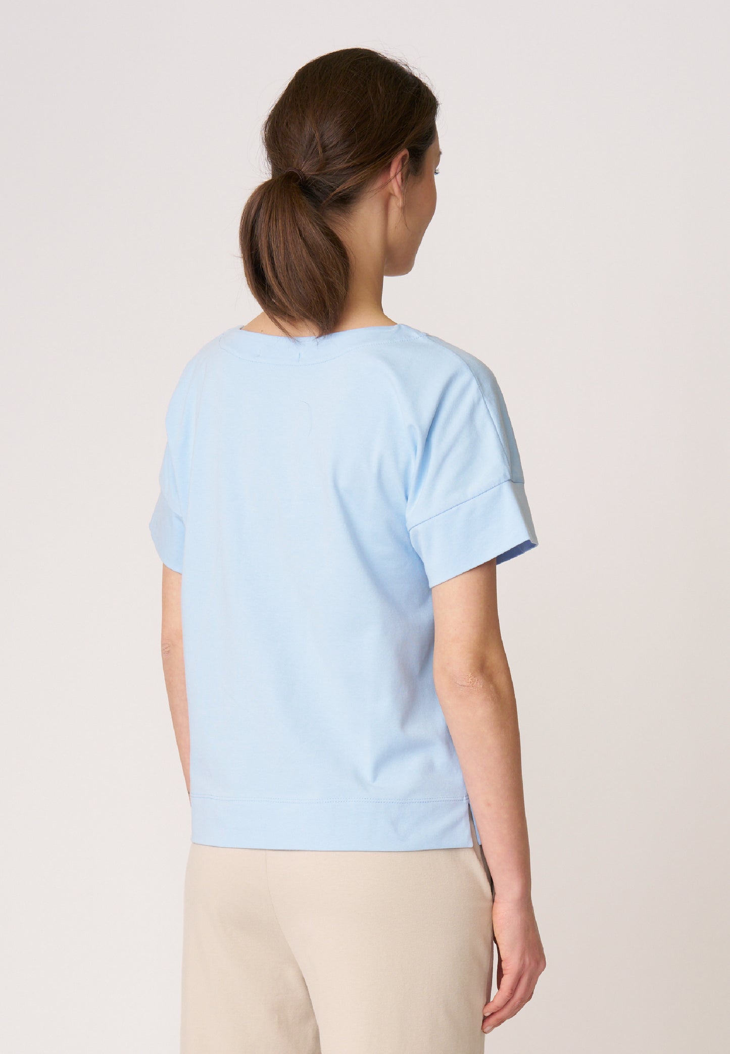 Shirt, model Sarah