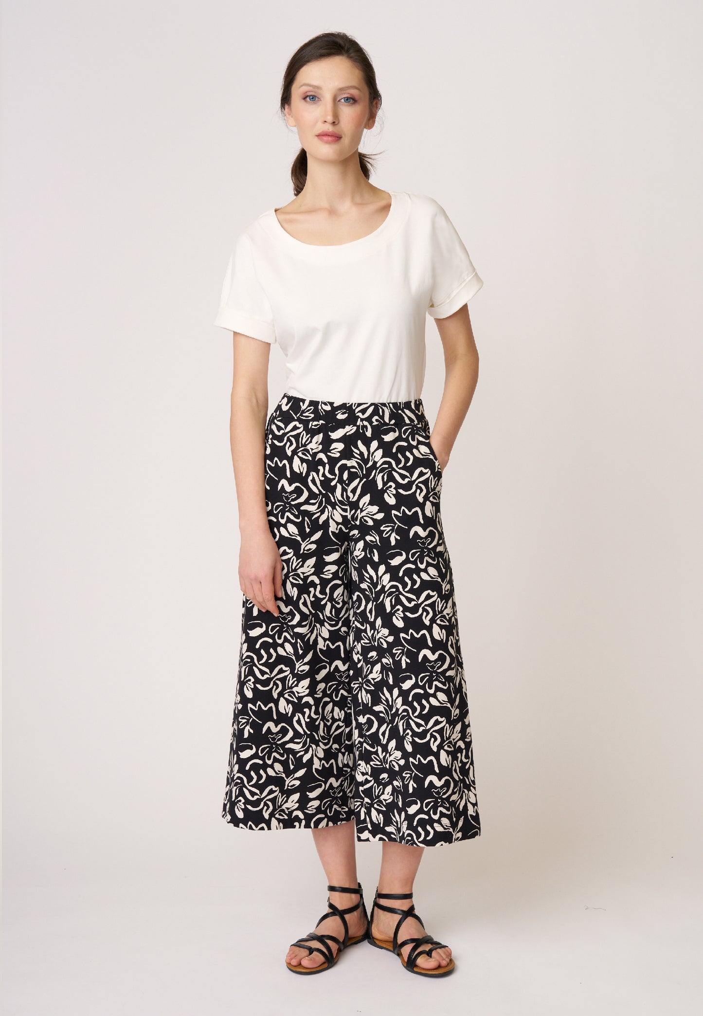 Pants, model Helena