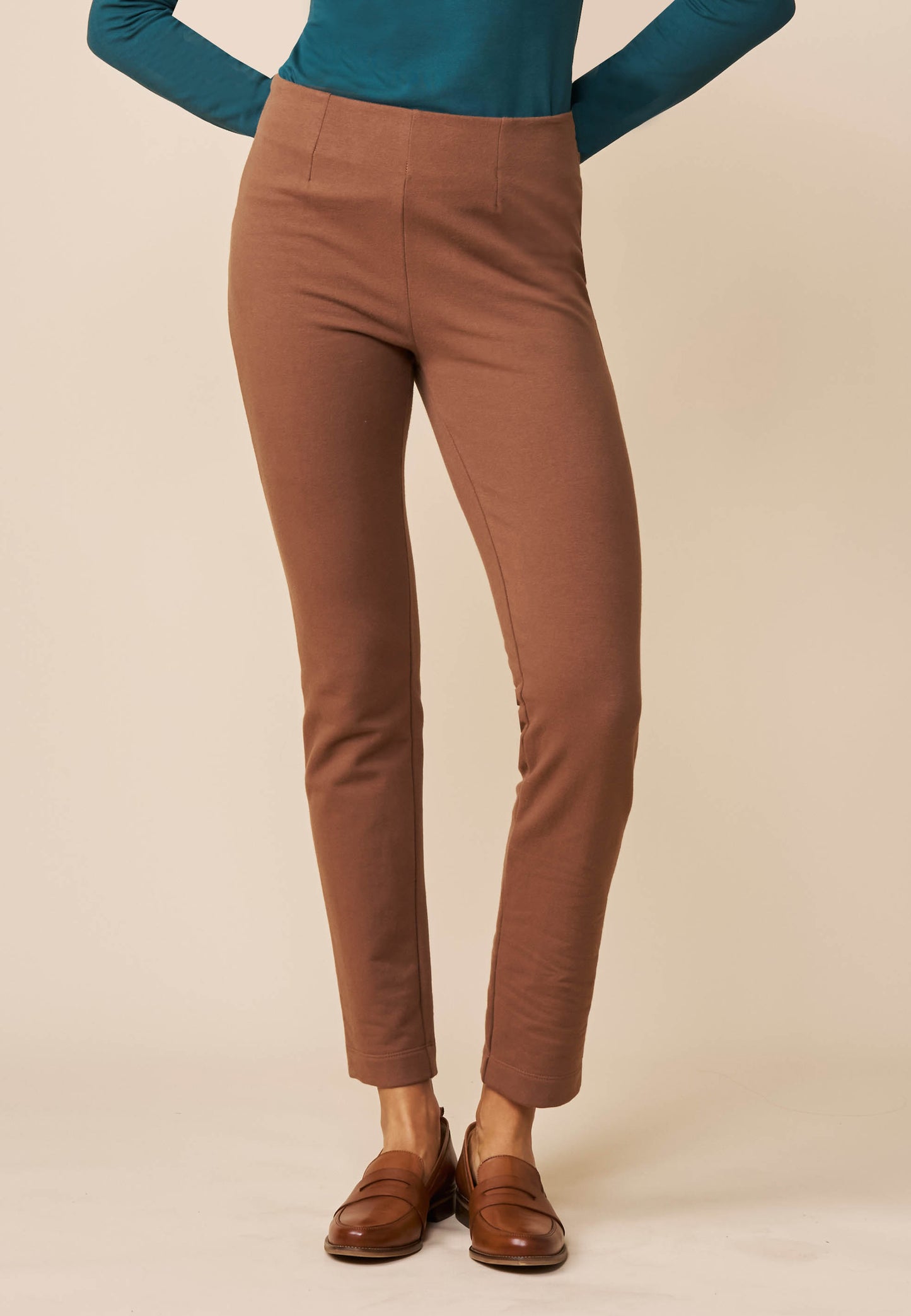 Hose, Modell Nola