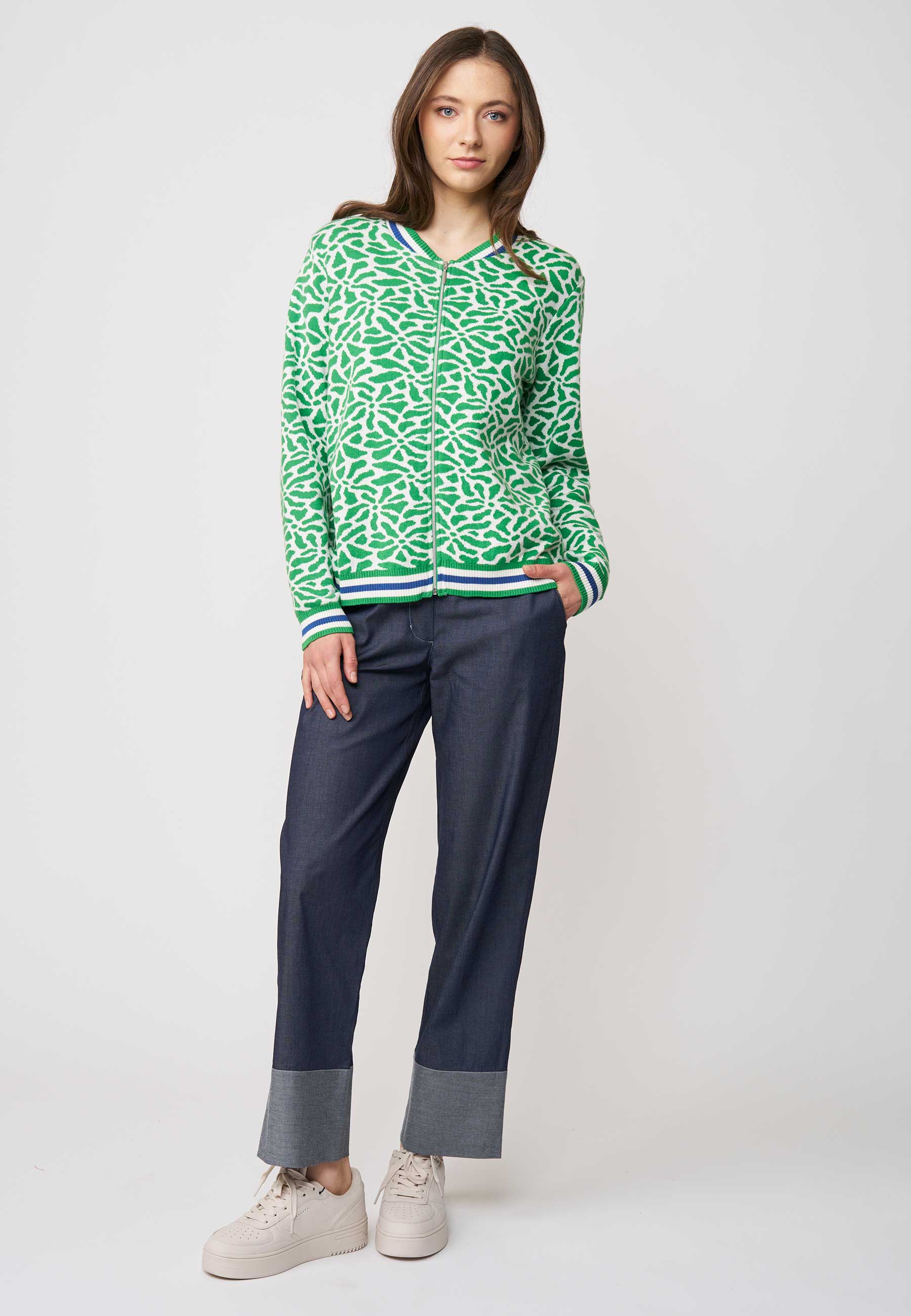 Jacke, Modell Alsora mit grün-weißem Muster, Reißverschluss und sportivem Saumabschluss für modernen Freizeitlook