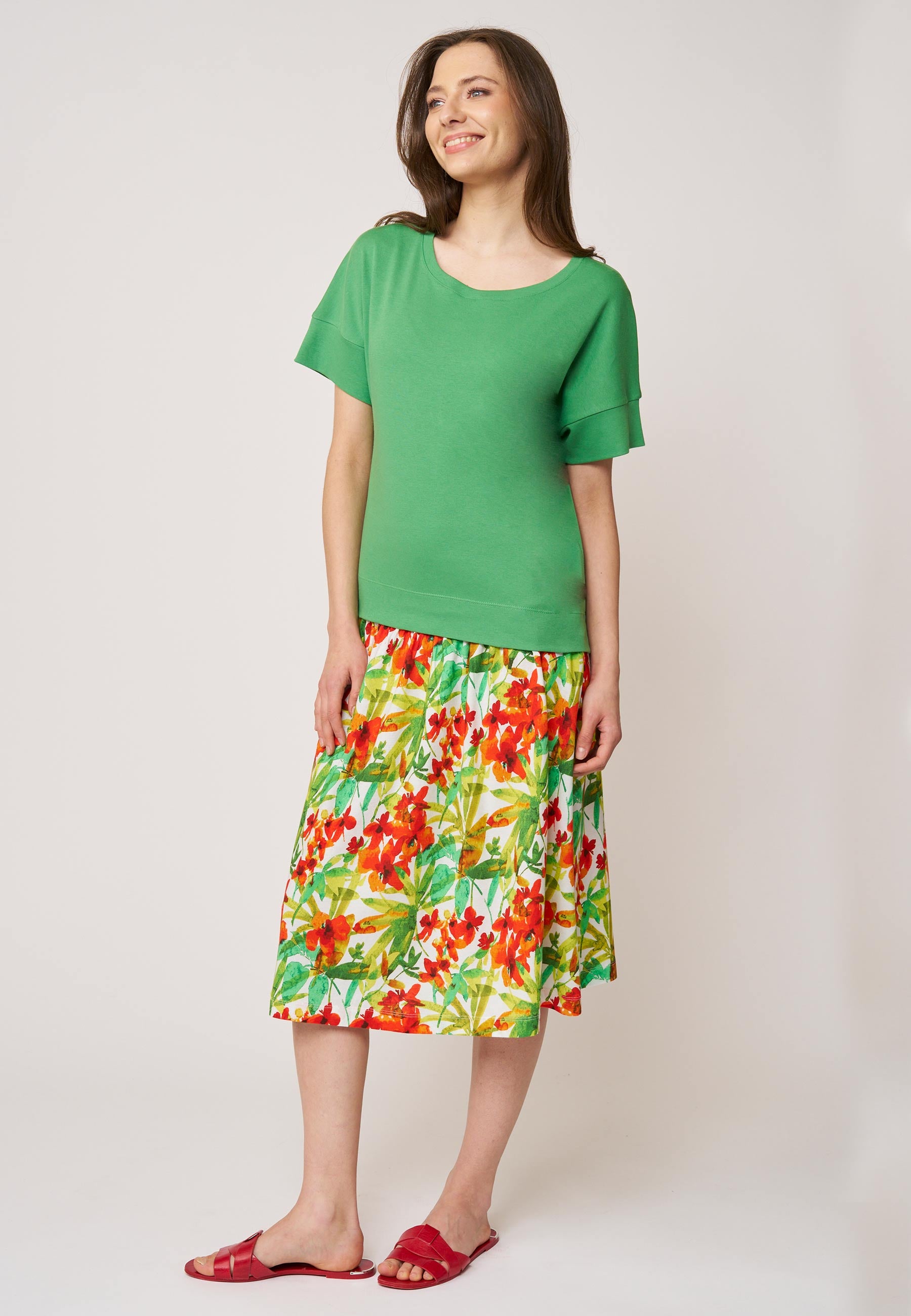 Shirt, Modell Valentina in hellem Grün mit rundem Ausschnitt und kurzen Ärmeln aus weich fließendem Material