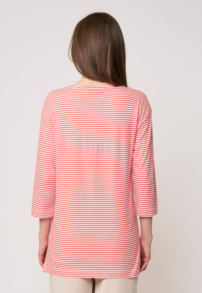 Longshirt, Modell Lia mit rot-weißem Streifenmuster und dreiviertellangen Ärmeln für einen lässigen Sommerlook