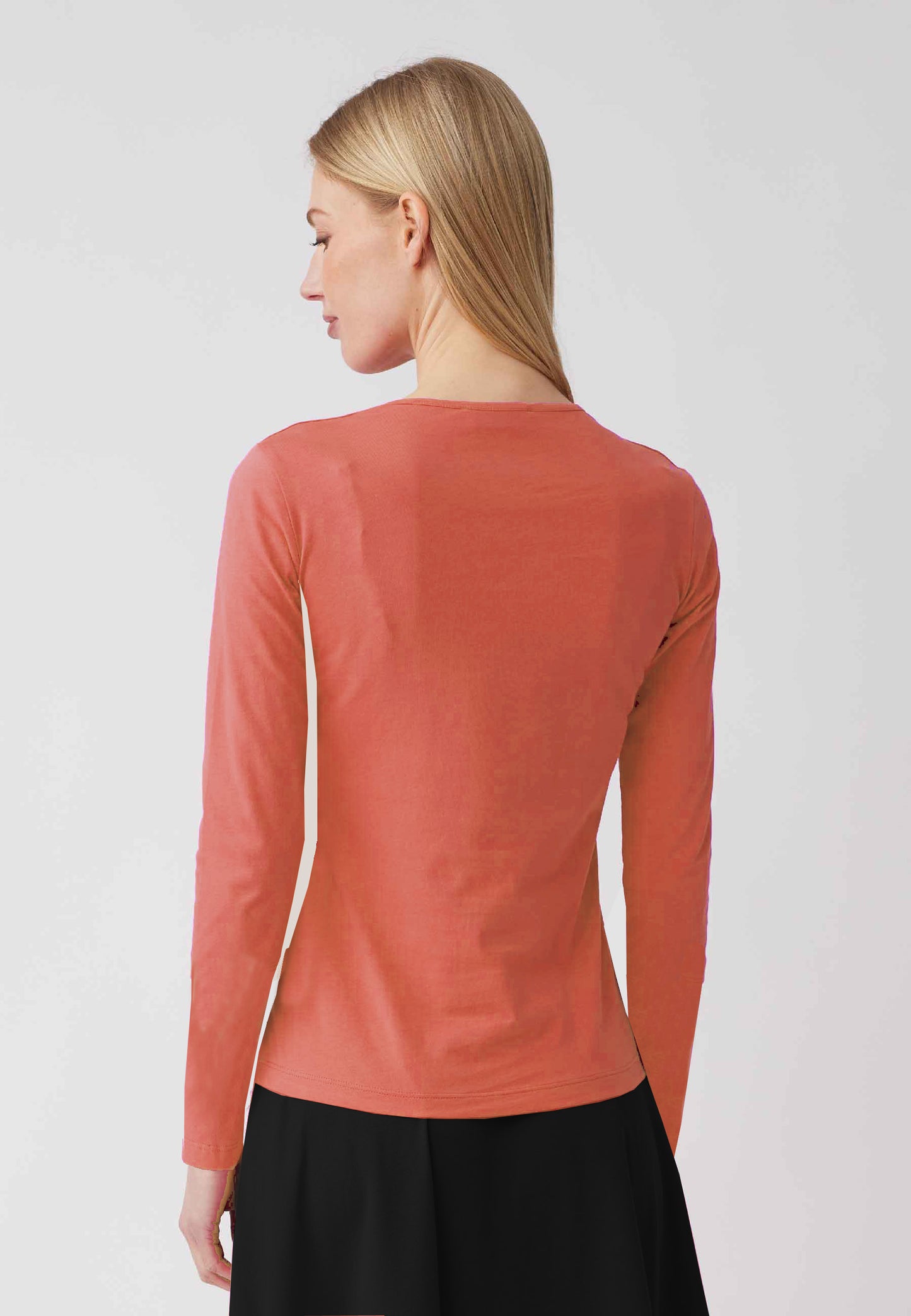 V-Neck Shirt, Modell Mara
