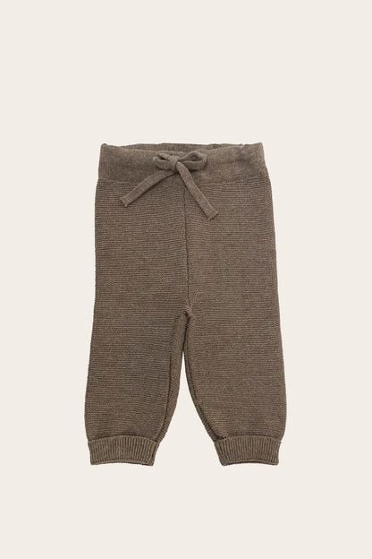 Hose Modell Luca braun melange gestrickt nachhaltig weich Bündchen Bindeband Bio Baumwolle